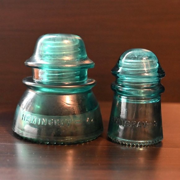 Vintage Glass Insulators - set of 2 Hemingray #42 and #9 blue glass insulator - Picture 1 of 13